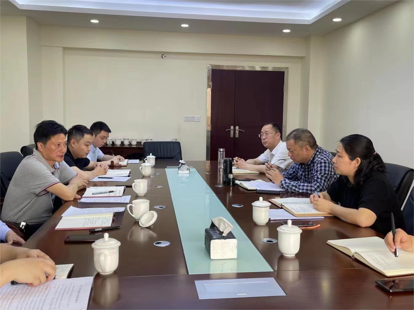 集團黨委書記、董事長許大政一行赴巴中農(nóng)商行開展業(yè)務合作洽談會